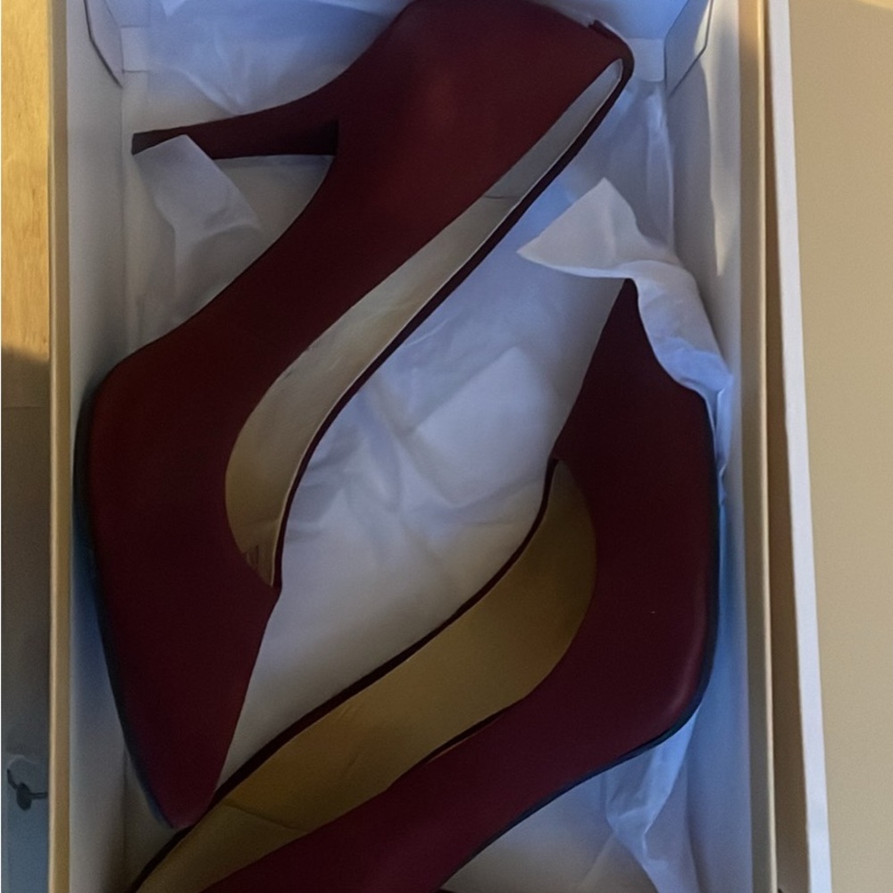 Michael Kors Burgundy Heels - Picture 4 of 6